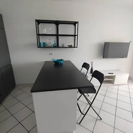 Blue Paradise: A Due Passi Dalla Spiaggia. *