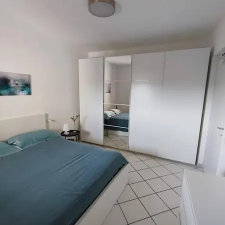 Blue Paradise: A Due Passi Dalla Spiaggia. 公寓 雷卡纳蒂港